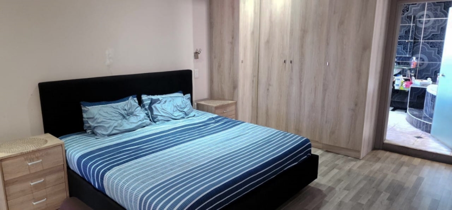 5 Bedroom Property for Sale in Newfields Western Cape